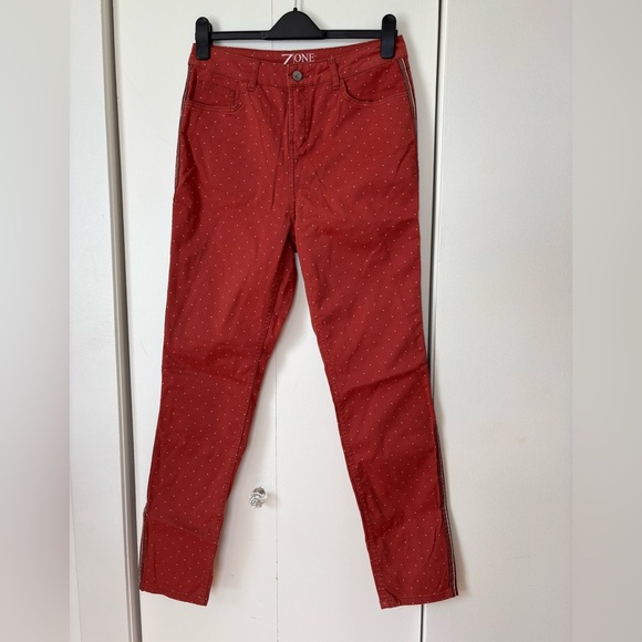 🎉4/30$🎉 Zone Red Polka Dot Skinny Pants NWT - Size 42 - Picture 1 of 5
